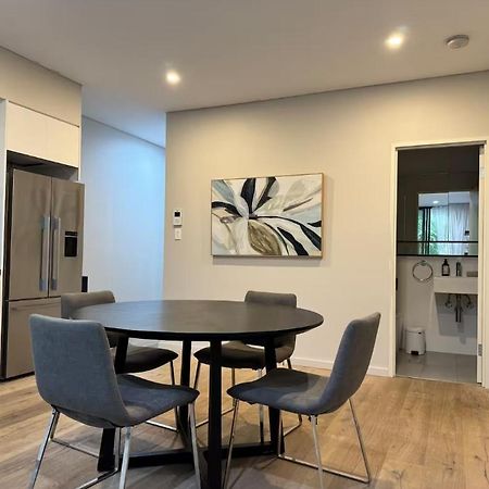 Entire Rental Unit In Waterloo, Australia 시드니 외부 사진